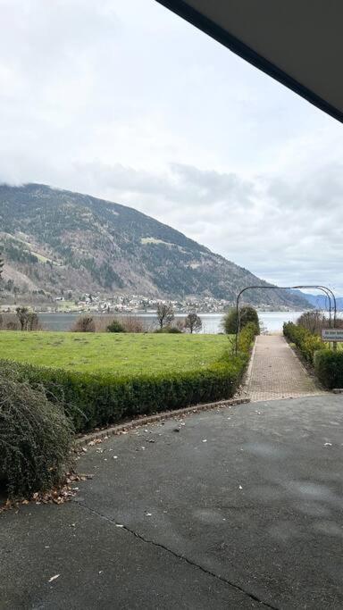 Apartment Am Ossiachersee Mit Eigenem Seezugang Landskron Exterior foto