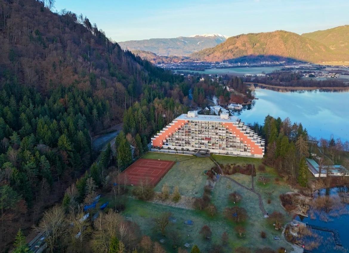 Apartment Am Ossiachersee Mit Eigenem Seezugang Landskron Exterior foto
